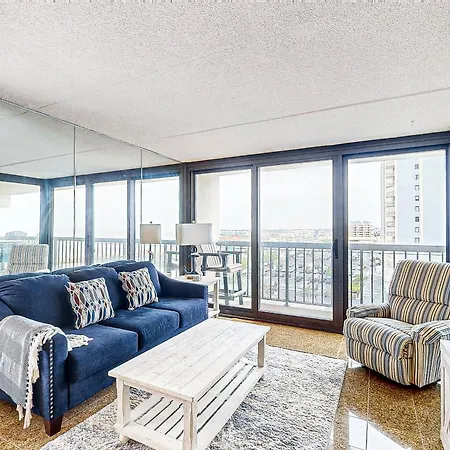 Sea Watch 610 Apartment